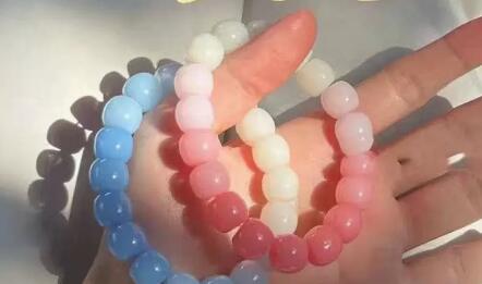 小學(xué)生盤手串：一種新的放松方式